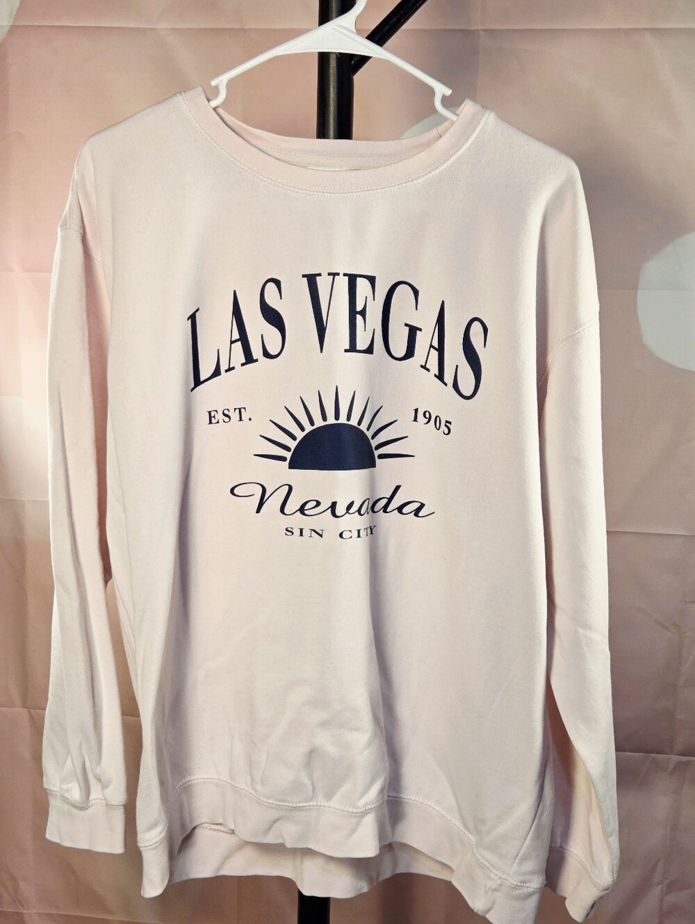 Las Vegas Nevada Graphic Sweatshirt - Light Pink Size Large